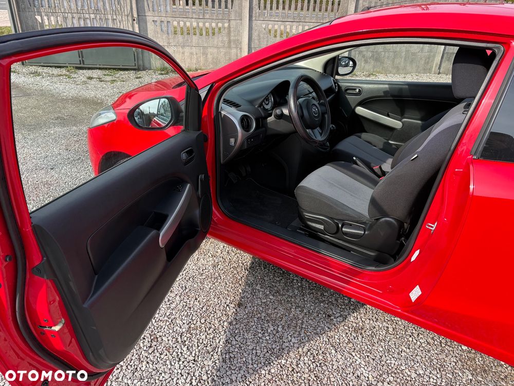 Mazda 2 - 16