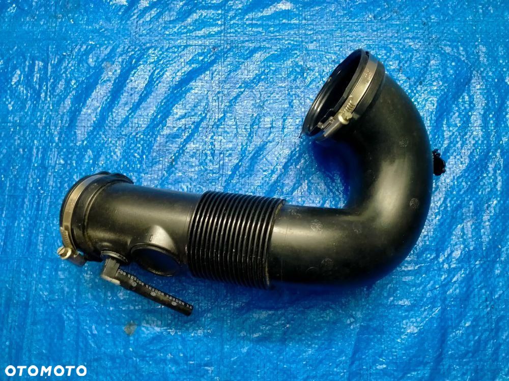 Audi A6 C8 Lift 2.0 TFSI Przewód Rura Powietrza Dolot Turbo 06L129616C - 6