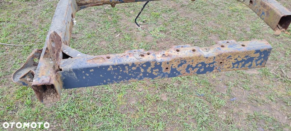 Nissan Terrano II Tył Ramy Belka - 2