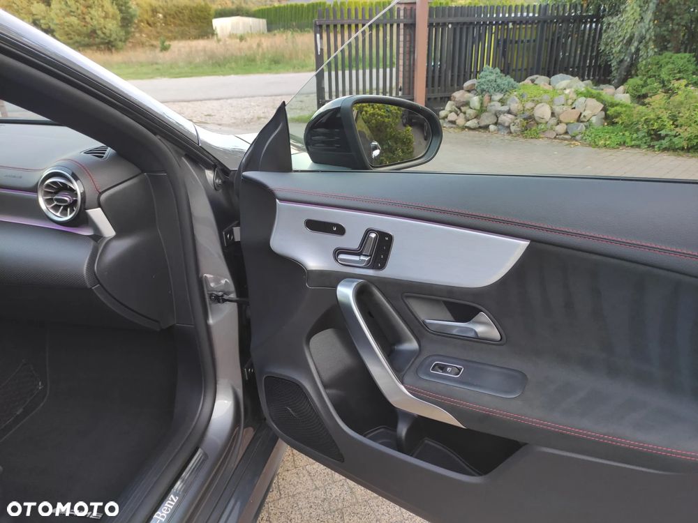 Mercedes-Benz CLA 200 d 8G-DCT AMG Line - 16