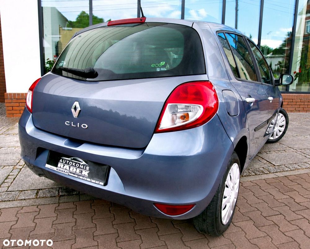 Renault Clio - 26
