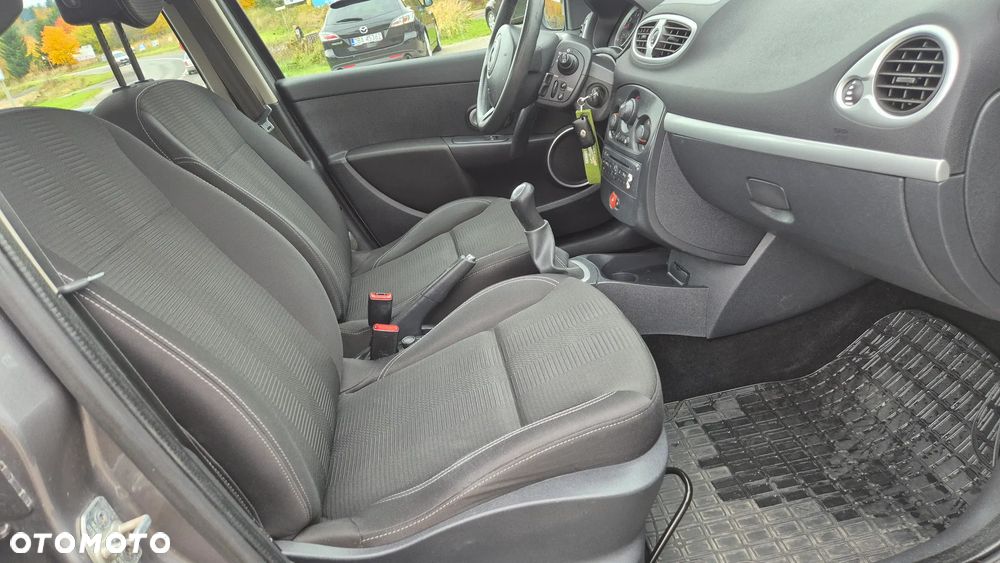 Renault Clio 1.2 16V 75 Dynamique - 14
