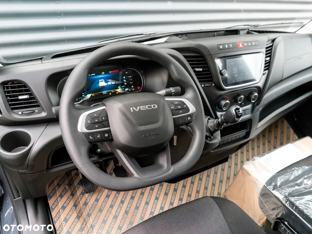Iveco Daily 35S18HD doka ze skrzynią fabryczną - 12