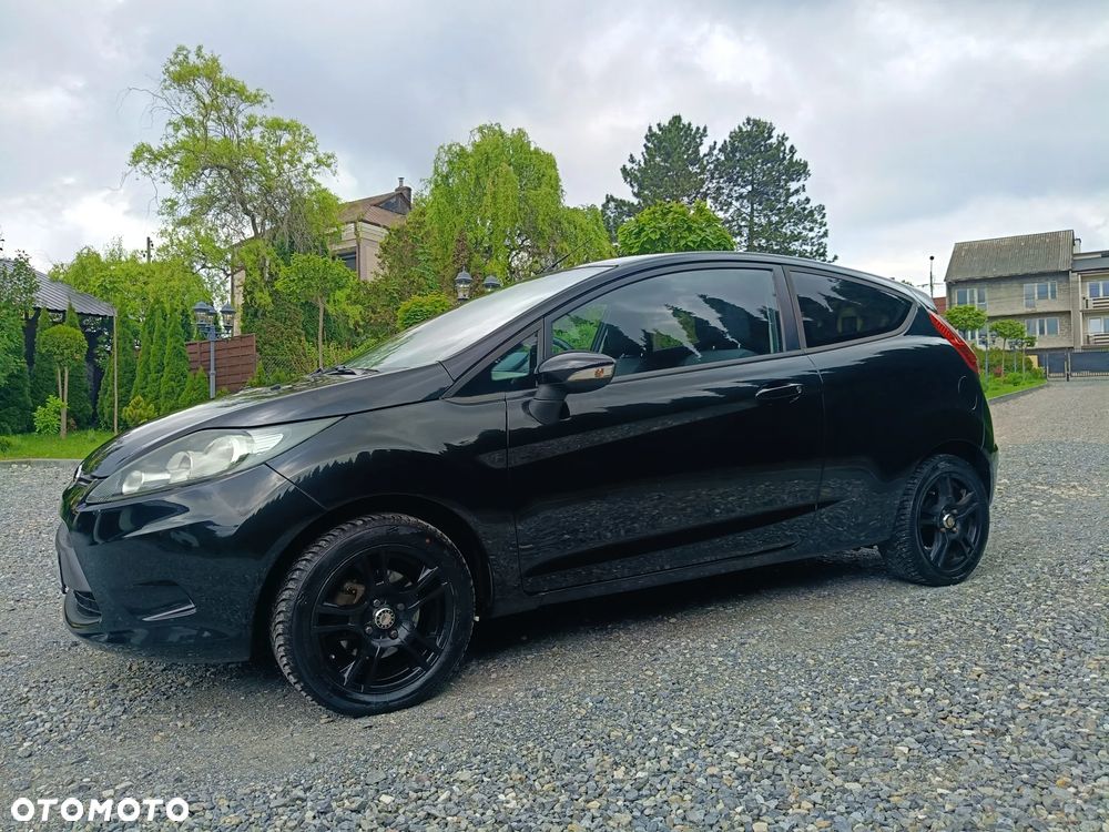 Ford Fiesta - 25