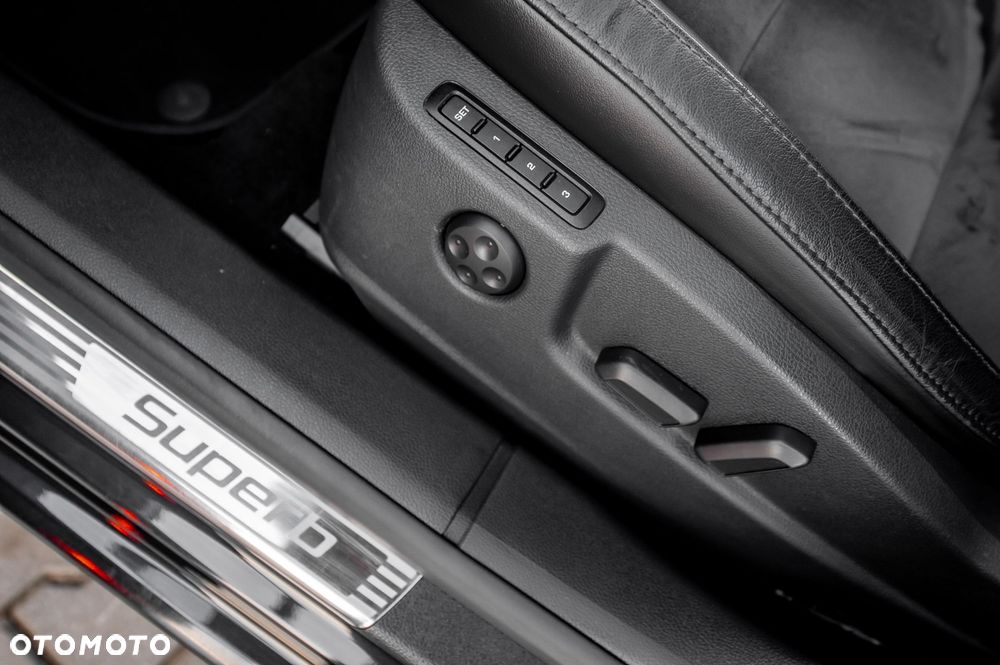 Skoda Superb 2.0 TDI Green tec 4x4 DSG L&K - 21