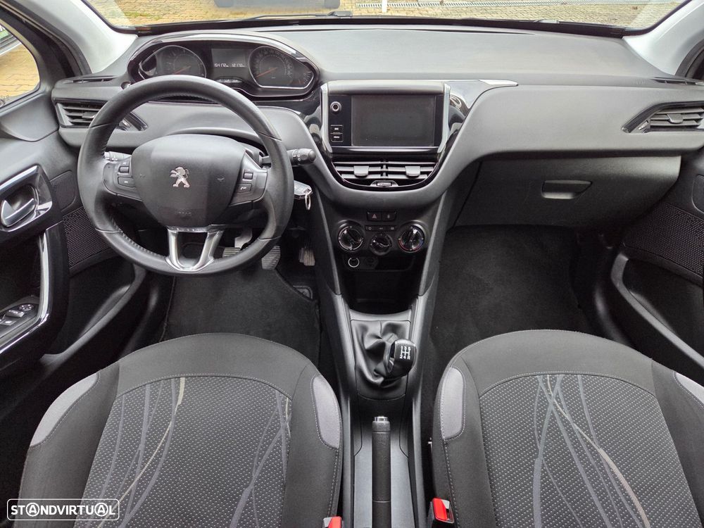 Peugeot 208 1.4 HDi SE Style - 13