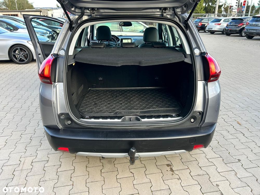 Peugeot 2008 1.2 Pure Tech GPF Allure S&S EAT6 - 24
