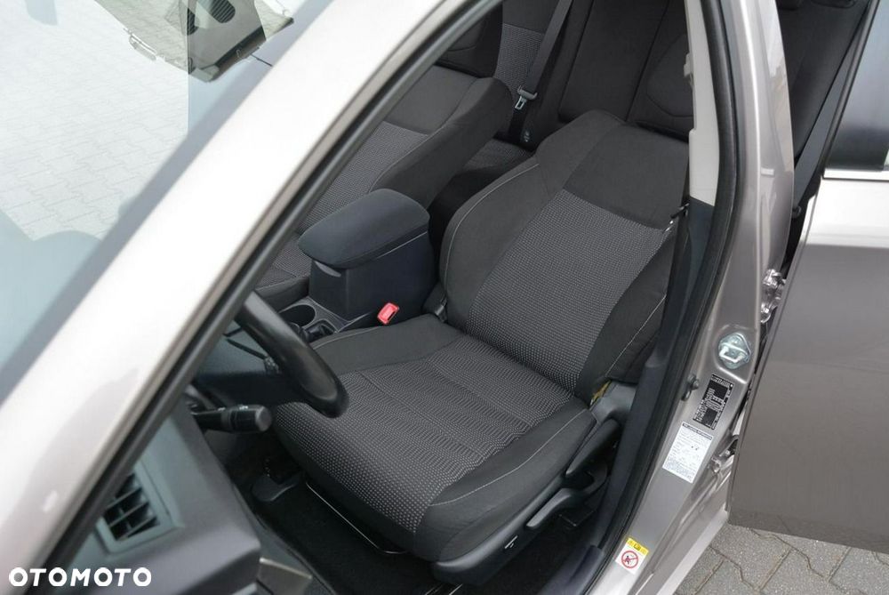 Toyota Auris 1.6 Executive - 21