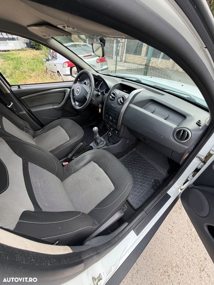 Dacia Duster 1.6 SCe 4WD Comfort - 10