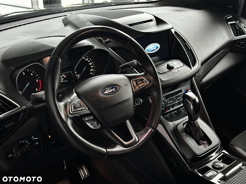 Ford Kuga 2.0 TDCi 4x4 ST-Line - 15