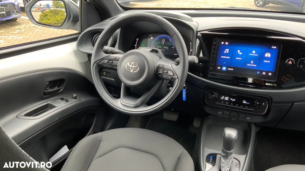 Toyota Aygo X 1.5l HEV 116CP Active - 18