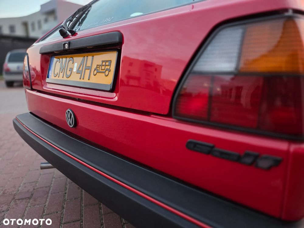 Volkswagen Golf 1.3 - 16