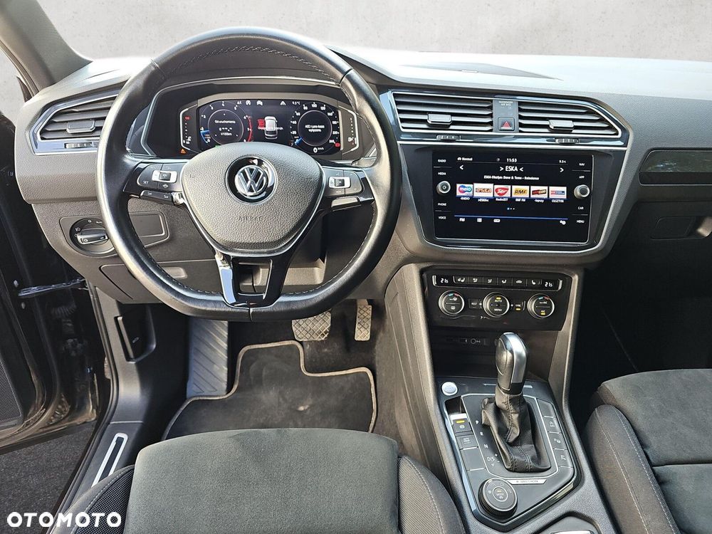Volkswagen Tiguan - 12