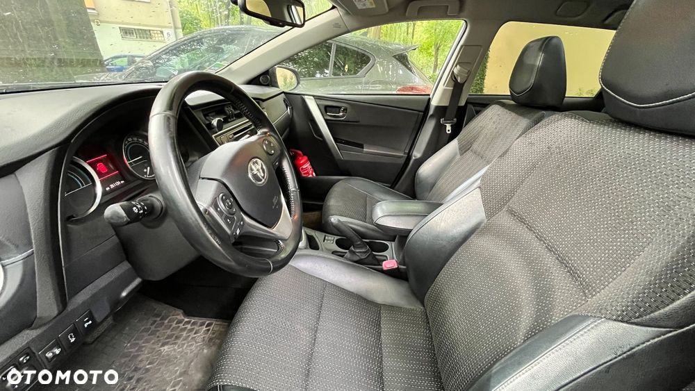 Toyota Auris - 12