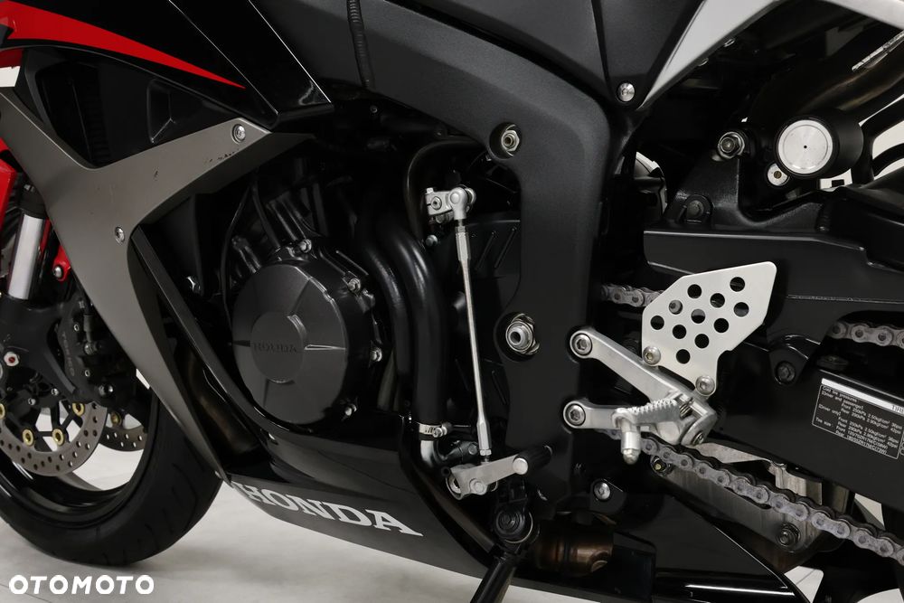 Honda CBR - 28