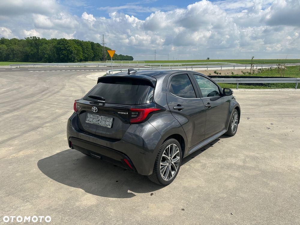 Toyota Yaris Hybrid 1.5 Premiere Edition - 2