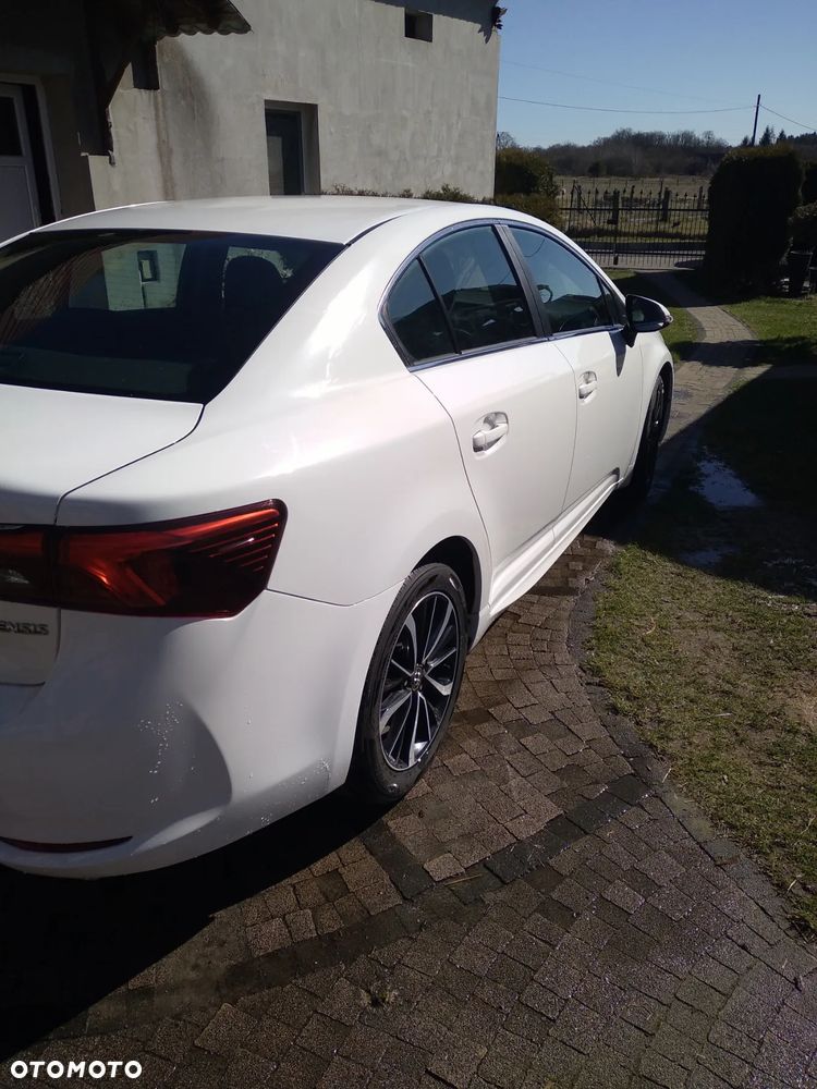 Toyota Avensis 2.0 D-4D Premium - 6
