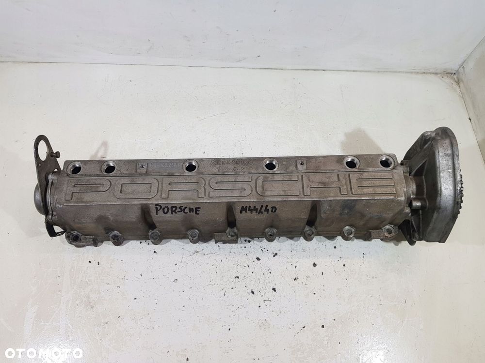 wałek rozrządu pokrywa 9441052506r porsche 944 2.5 b m44/40 - 1
