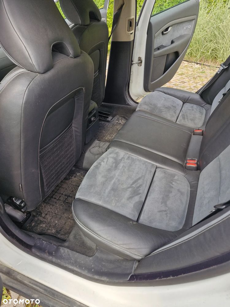 Volvo XC 70 D5 AWD Kinetic - 7