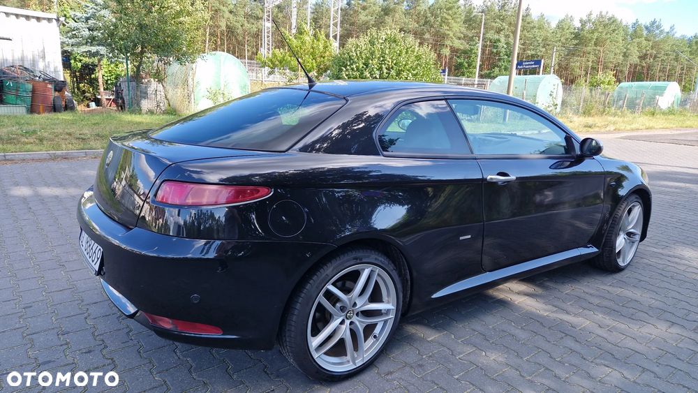 Alfa Romeo GT 1.9JTD 16V Black Line - 5