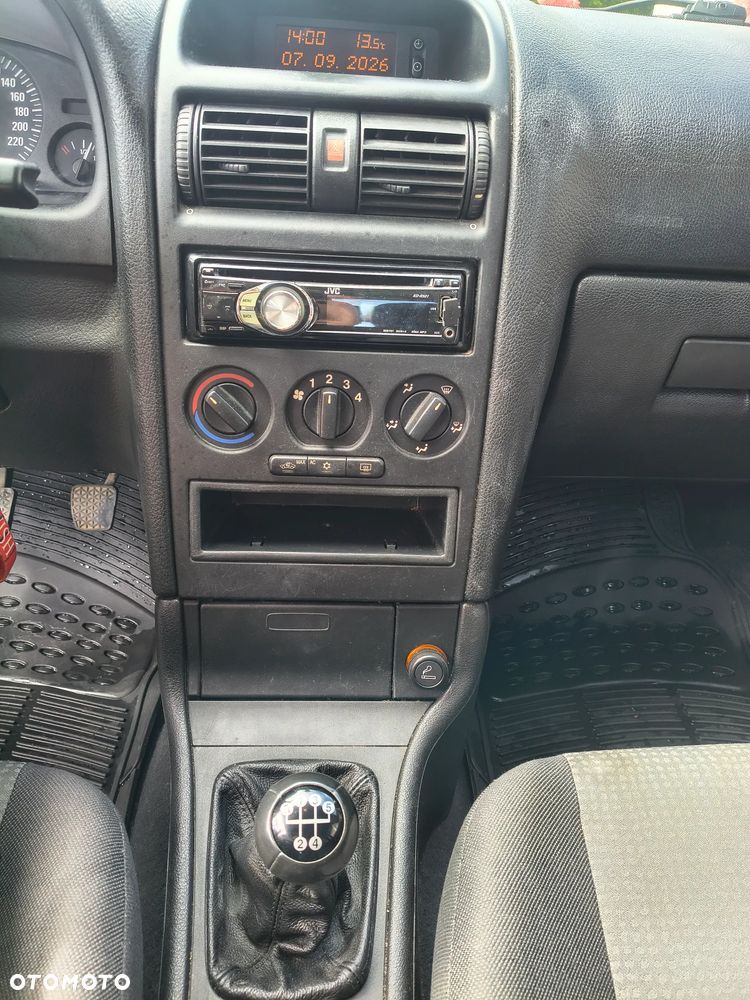 Opel Astra - 10