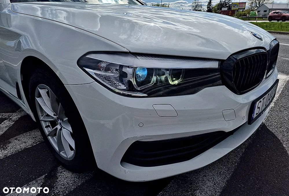 BMW Seria 5 518d Business Edition - 26