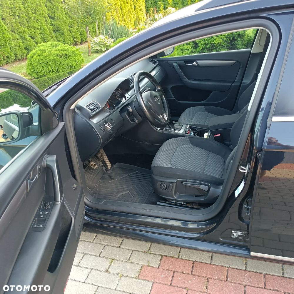 Volkswagen Passat 2.0 TDI Comfortline - 9