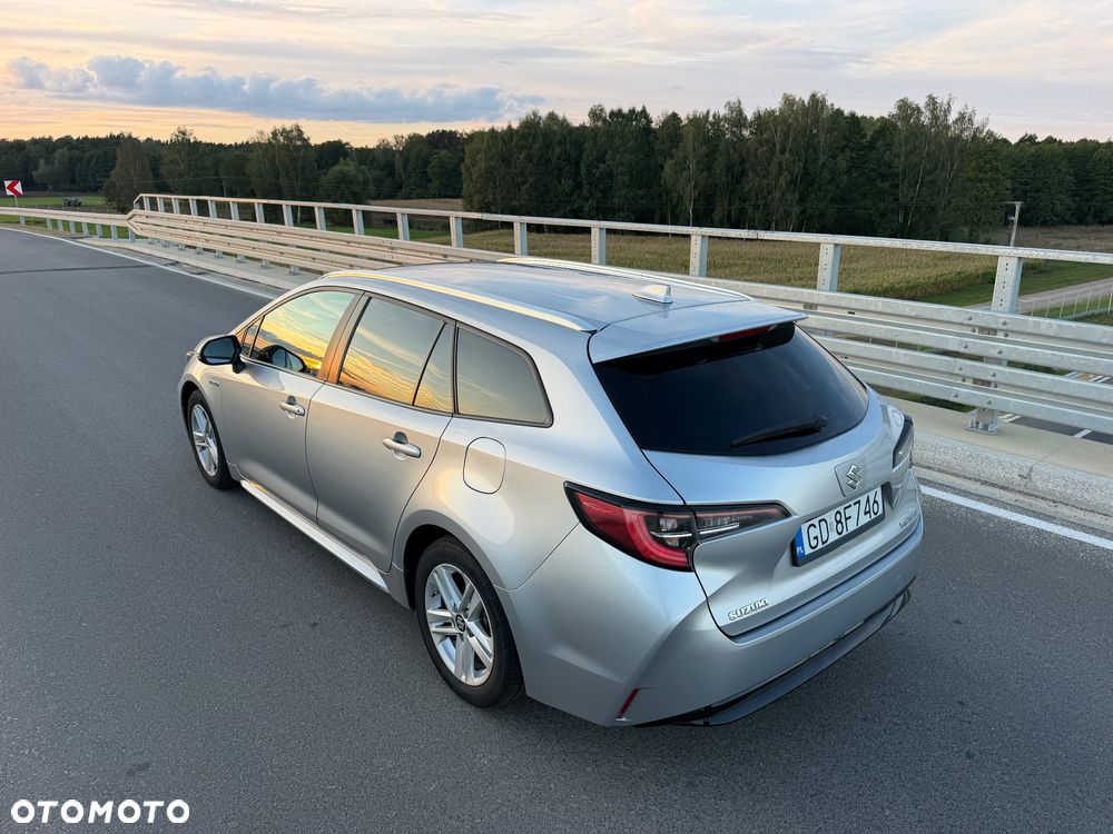 Suzuki Swace 1.8 Hybrid Premium Plus CVT - 8