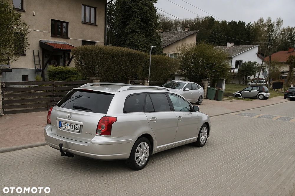 Toyota Avensis 1.8 VVT-i Sol Premium - 6