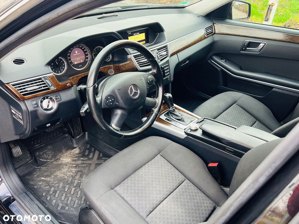 Mercedes-Benz Klasa E - 9