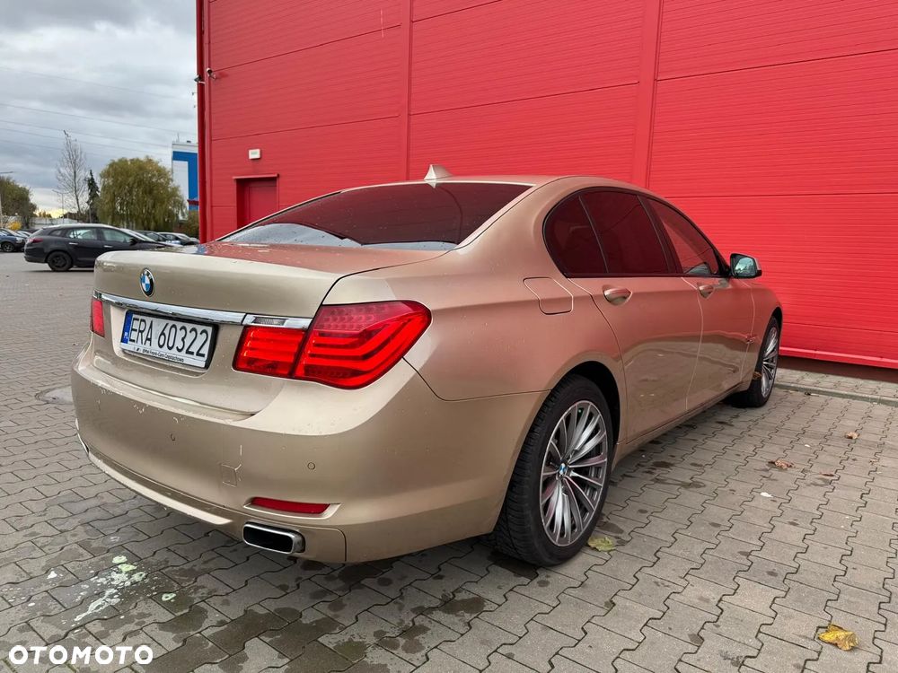 BMW Seria 7 740d xDrive - 9
