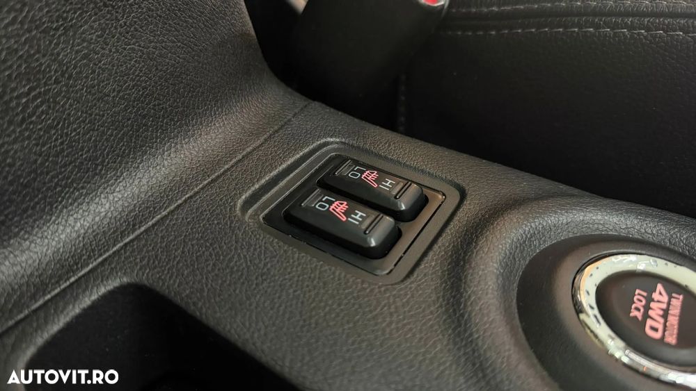 Mitsubishi Outlander 2.0 4WD Plug-In Hybrid - 20