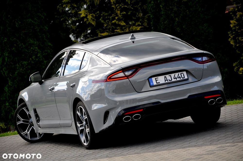 Kia Stinger - 17