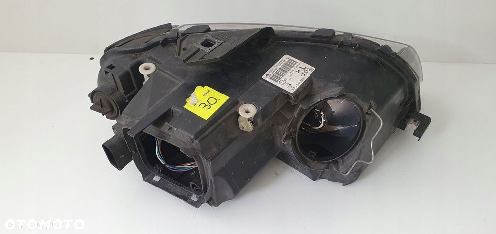 AUDI A3 8P LAMPA LEWY PRZÓD 8P0941003L ANGLIK - 3