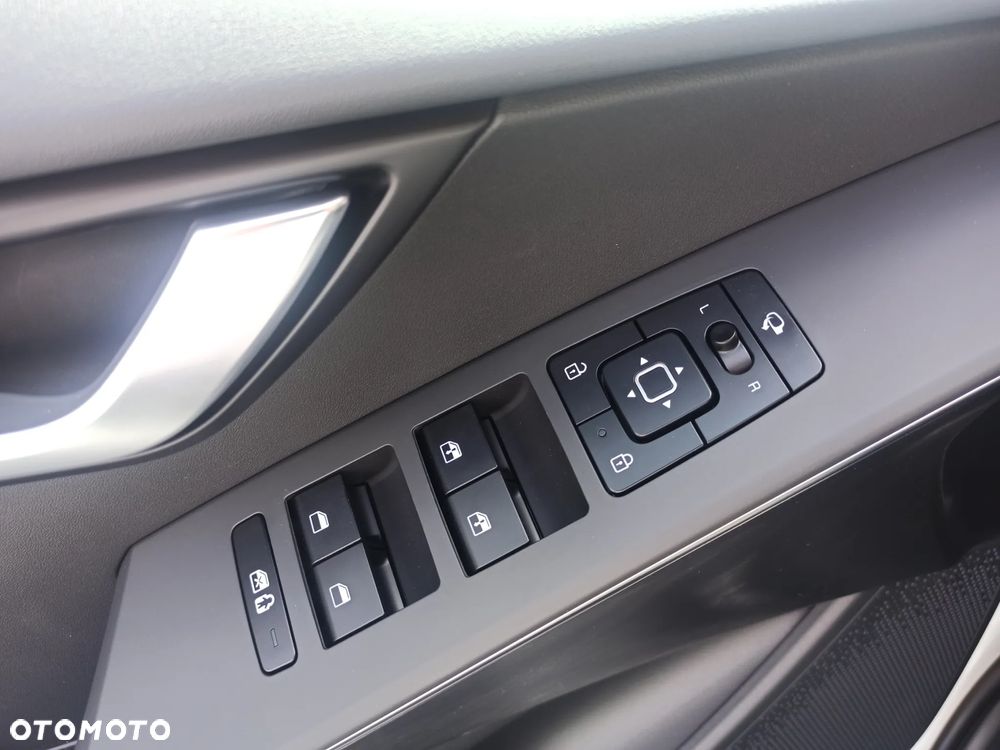 Kia Niro 1.6 GDI Hybrid Business Line - 24