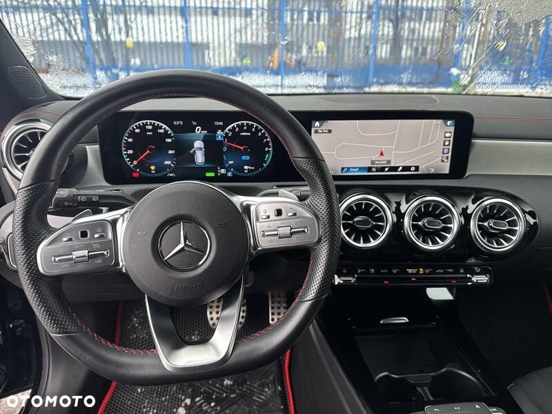 Mercedes-Benz CLA 250 E AMG Line 8G-DCT - 11