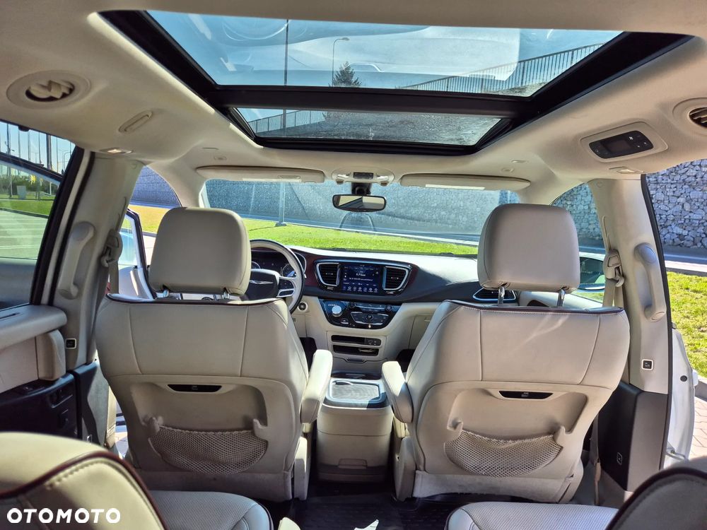 Chrysler Pacifica - 13