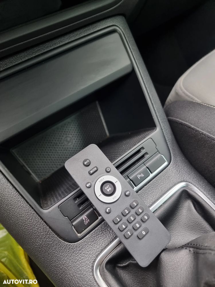 Volkswagen Golf - 25