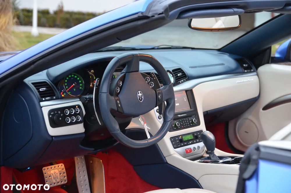 Maserati GranCabrio Sport - 38