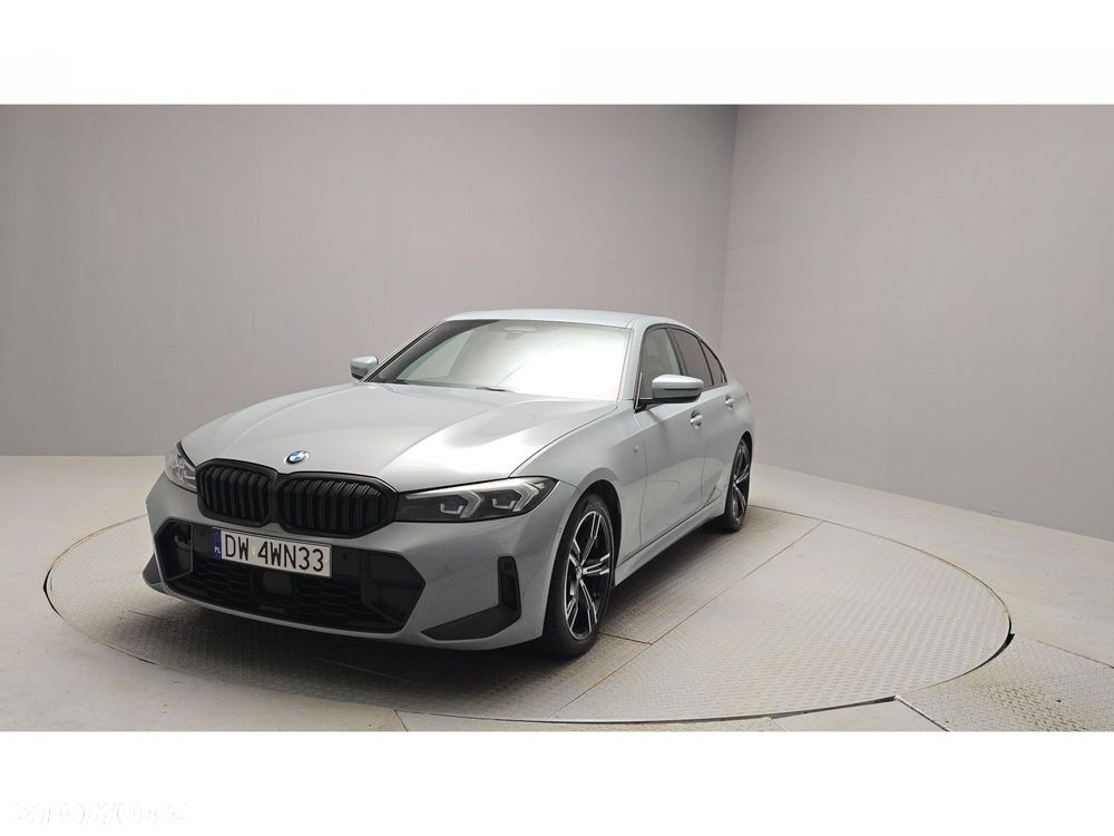 BMW Seria 3 320d xDrive M Sport - 8