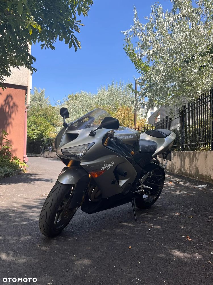 Kawasaki ZXR - 3