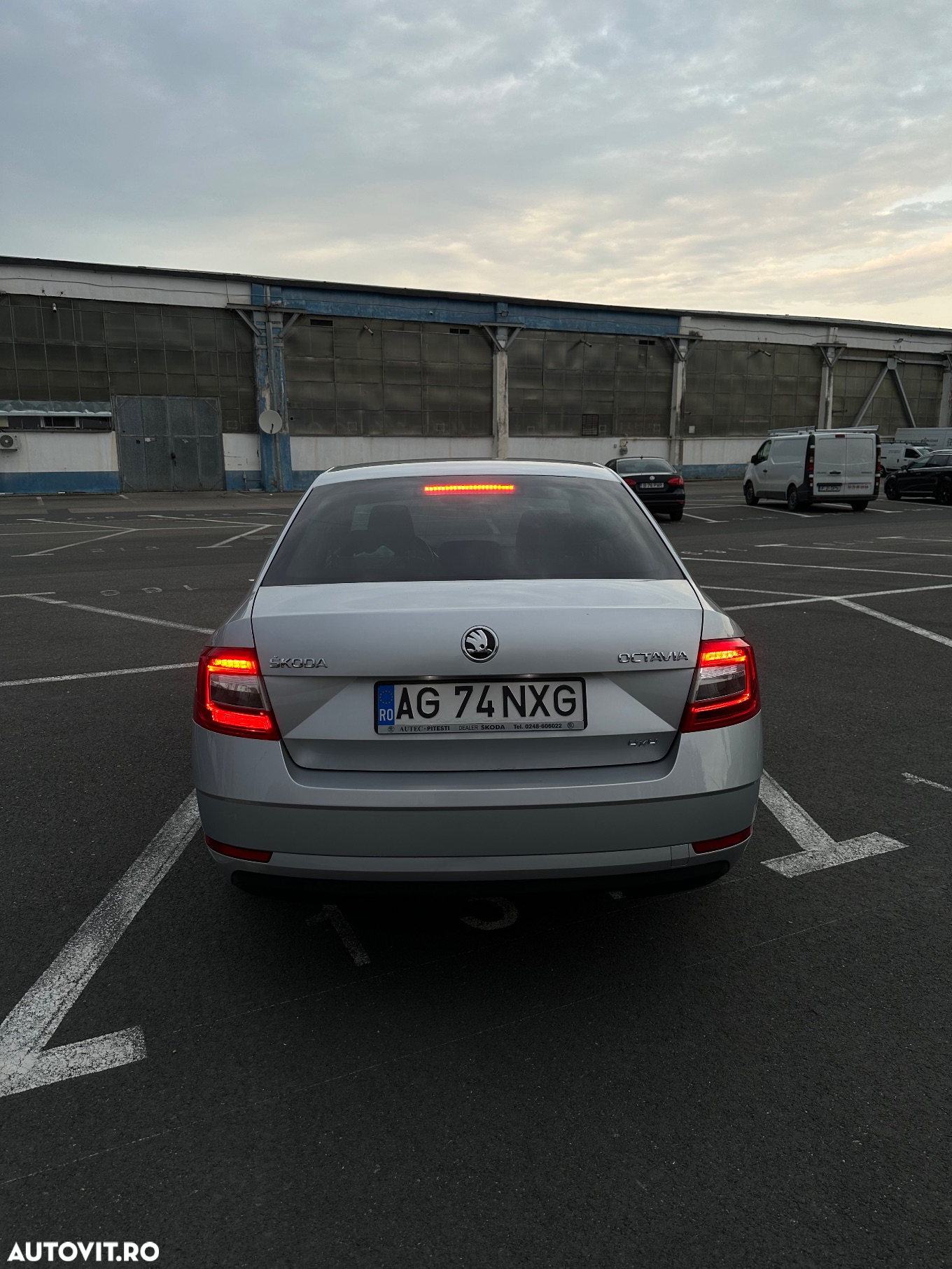 Skoda Octavia 2.0 TDI DSG 4X4 Style - 23