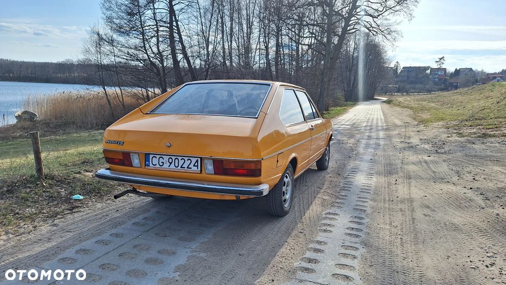 Volkswagen Passat - 4