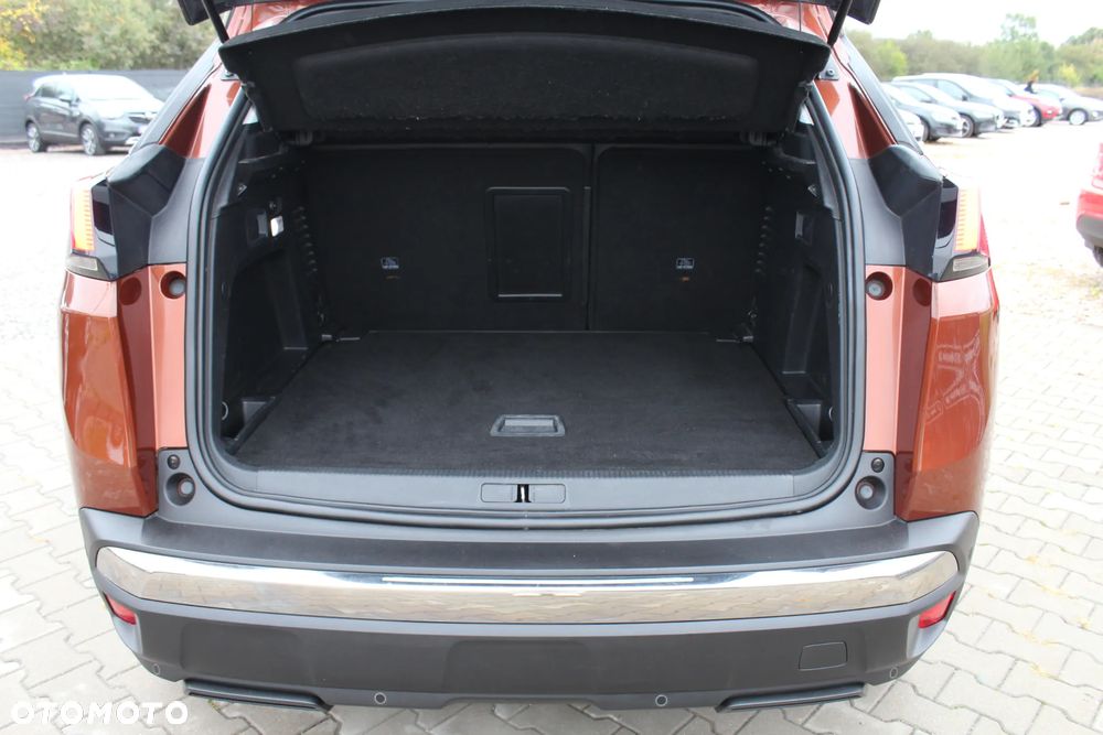 Peugeot 3008 1.2 PureTech Allure S&S - 32