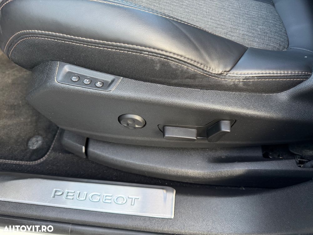 Peugeot 3008 - 15