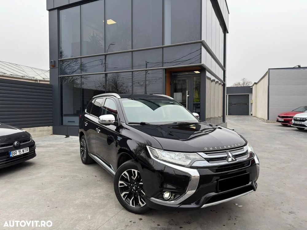 Mitsubishi Outlander - 5