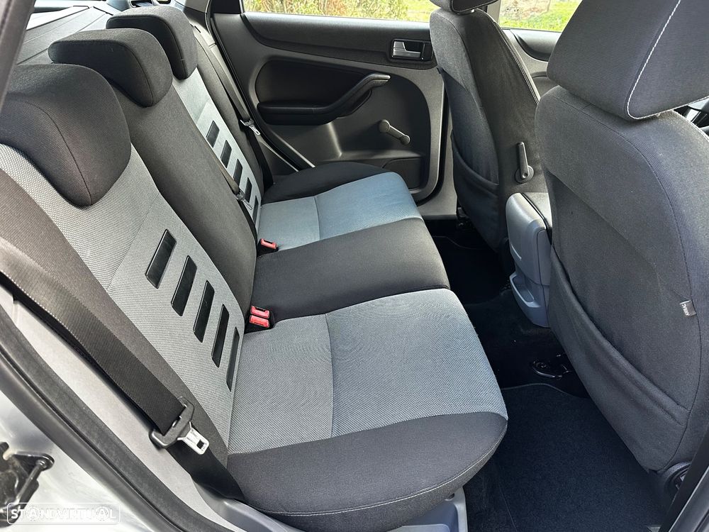 Ford Focus SW 1.6 TDCi Sport - 31