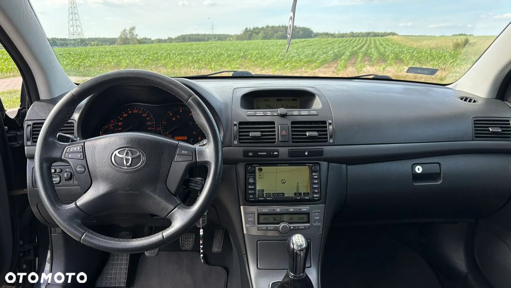 Toyota Avensis 2.0 D-4D - 11