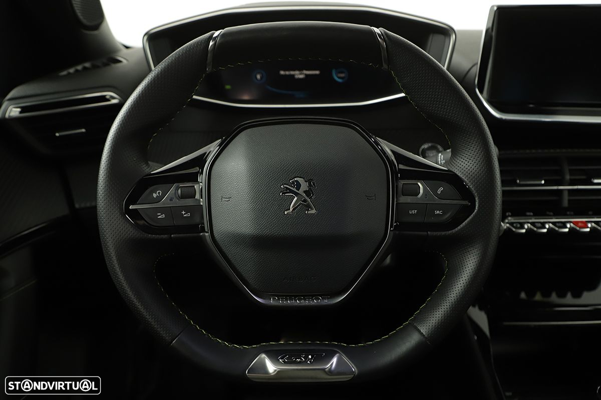 Peugeot e-2008 - 13