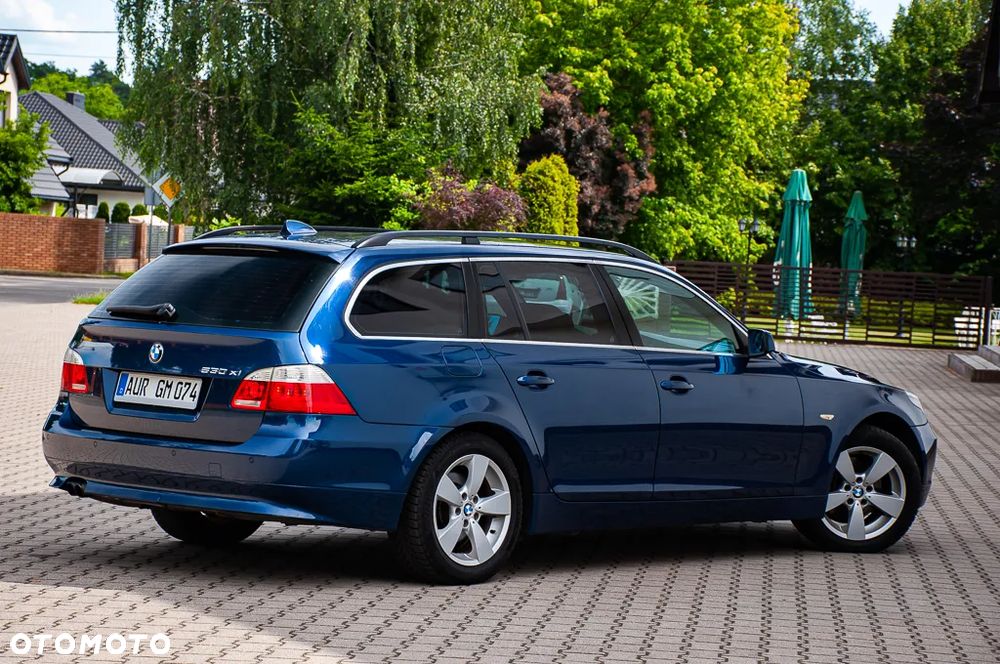 BMW Seria 5 530xi Touring - 23